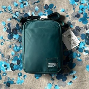 Easy access crossbody